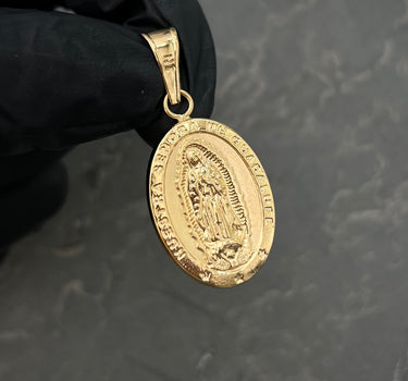 Dije virgen de guadalupe 2.3gr / Largo 3.7cm / Oro Amarillo Nac M