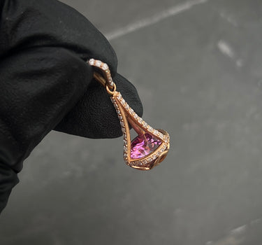 Dije de pendulo con 300pts de moiss rosada / 65pts de moiss 2.7gr / 3.5cm / Oro Rosado (Joya) M