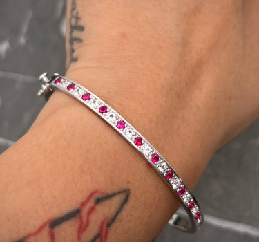 Pulso ARO CON 200PTS DE MOISSANITA FUCSIA Y BLANCA 16.4 gr / Largo 17.5cm / Oro Blanco Nac (Joya) B