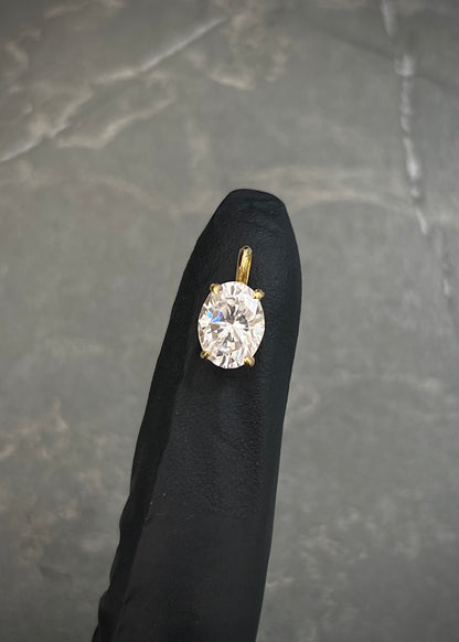 Dije con 123pts de moissanita 1.1gr / Largo 1.2cm / Oro Amarillo (Joya) B