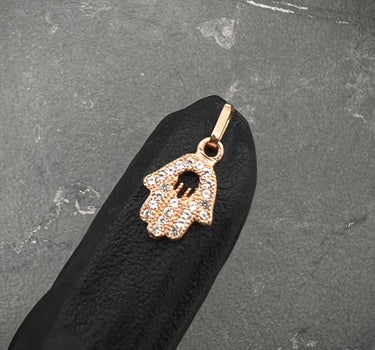 Dije mano hs con swarovski blanco 0.7gr / Largo 1.5cm / Oro Rosado Nac B