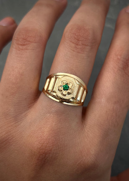 Anillo flor con swarovski verde 2.1gr / Talla 7 3/4 / Oro Amarillo Nac *
