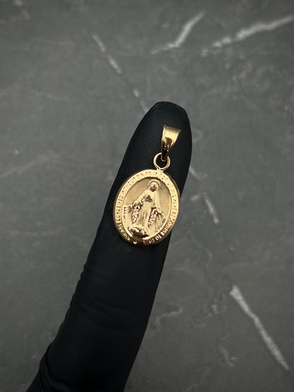 Dije Virgen de la milagrosa 1.05gr / Largo 2.5cm / Oro Amarillo Nac M