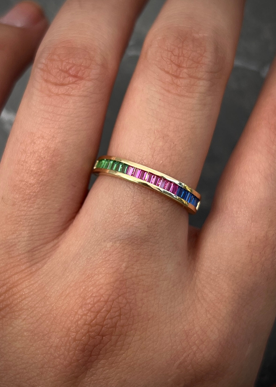 Anillo con swarovski corte baguette 2.35gr / TALLA 6 1/4 / Oro Amarillo Nac P