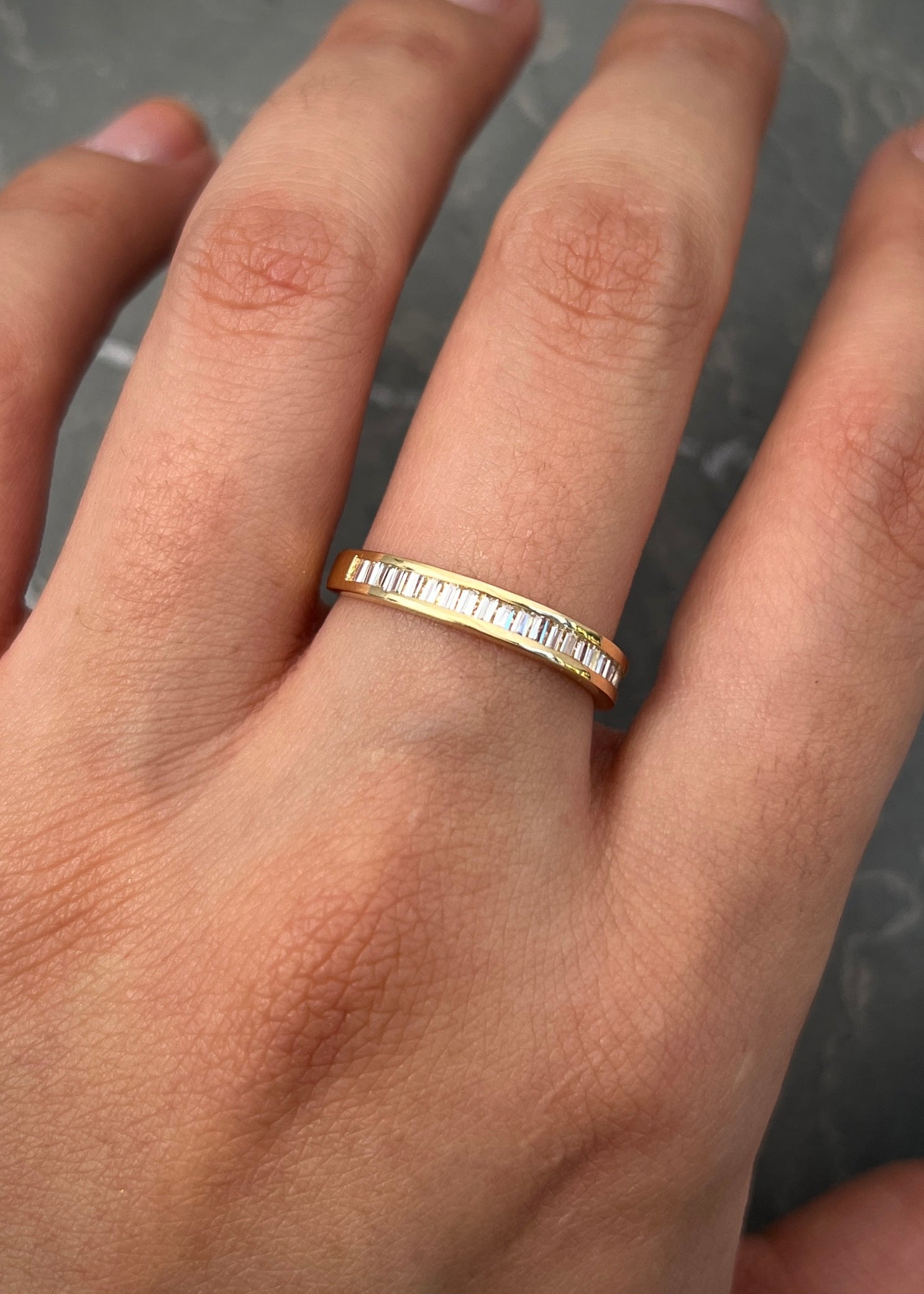Anillo con swarovski blanco corte baguette 2.25gr / TALLA 7 1/4 / Oro Amarillo Nac M