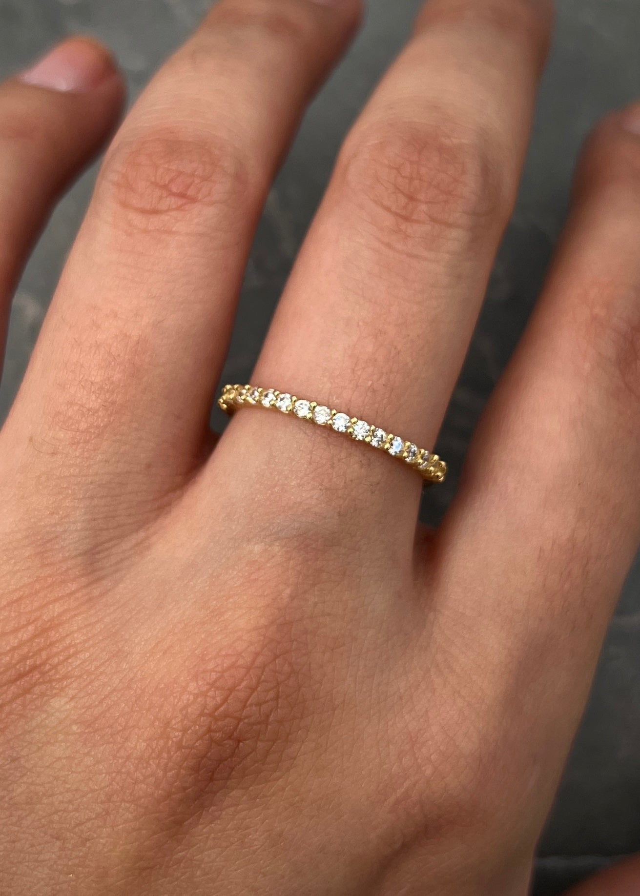 Anillo con swarovski blanco 1.55gr / TALLA 6 1/4 / Oro Amarillo Nac M