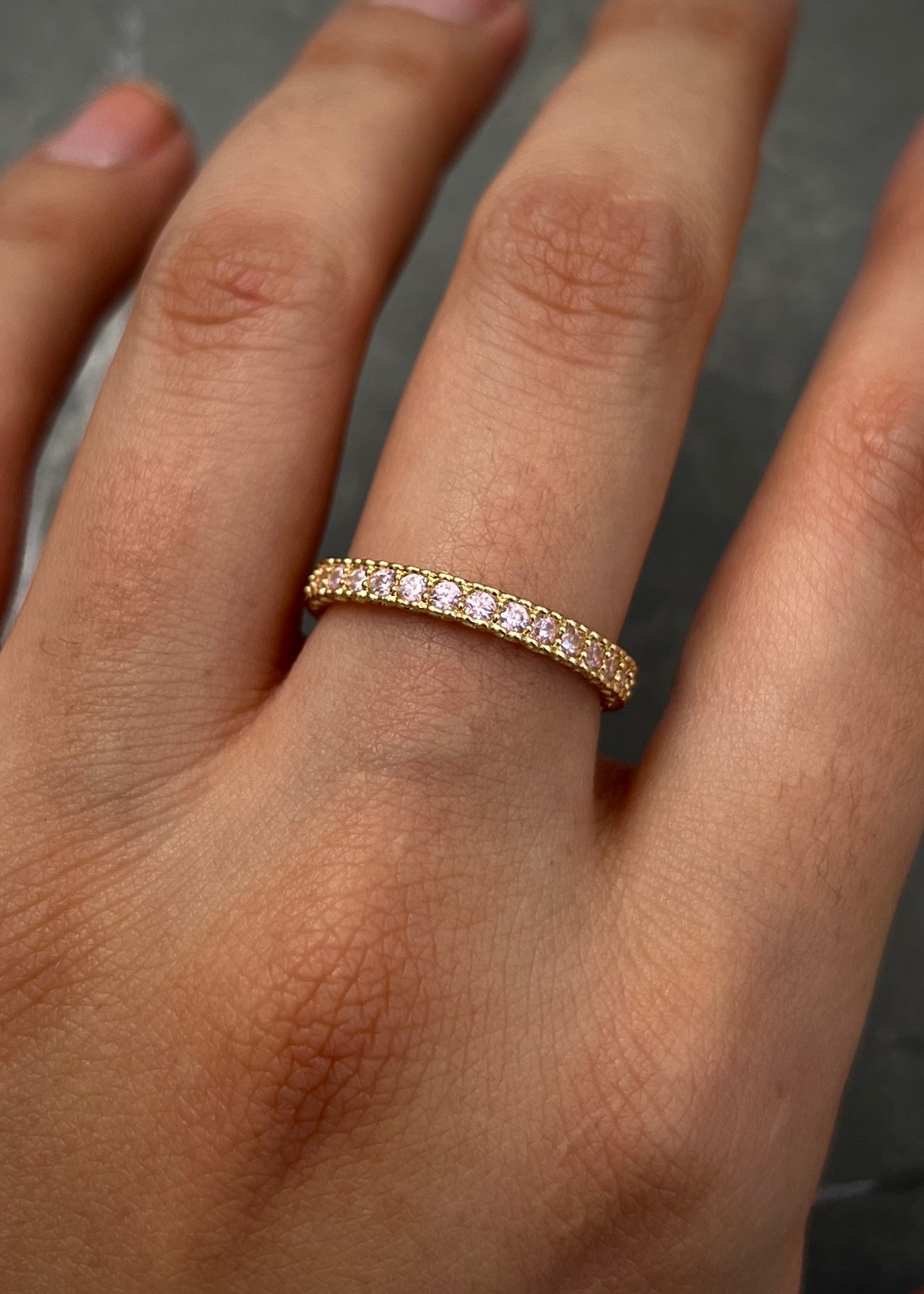 Anillo corazones con swarovski rosado 1.95gr / TALLA 6 1/2 / Oro Amarillo Nac M