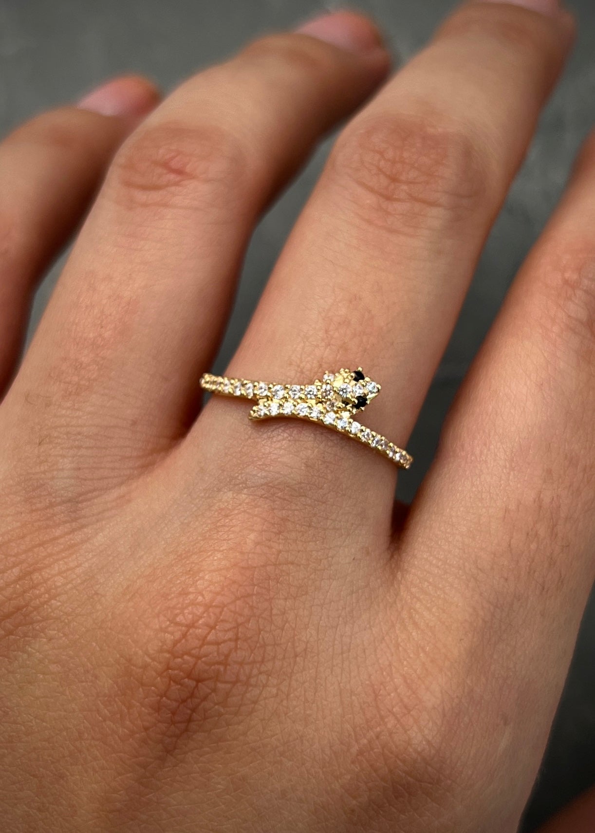 Anillo serpiente con swarovski blanco 1.5gr / TALLA 7 1/4 / Oro Amarillo Nac*