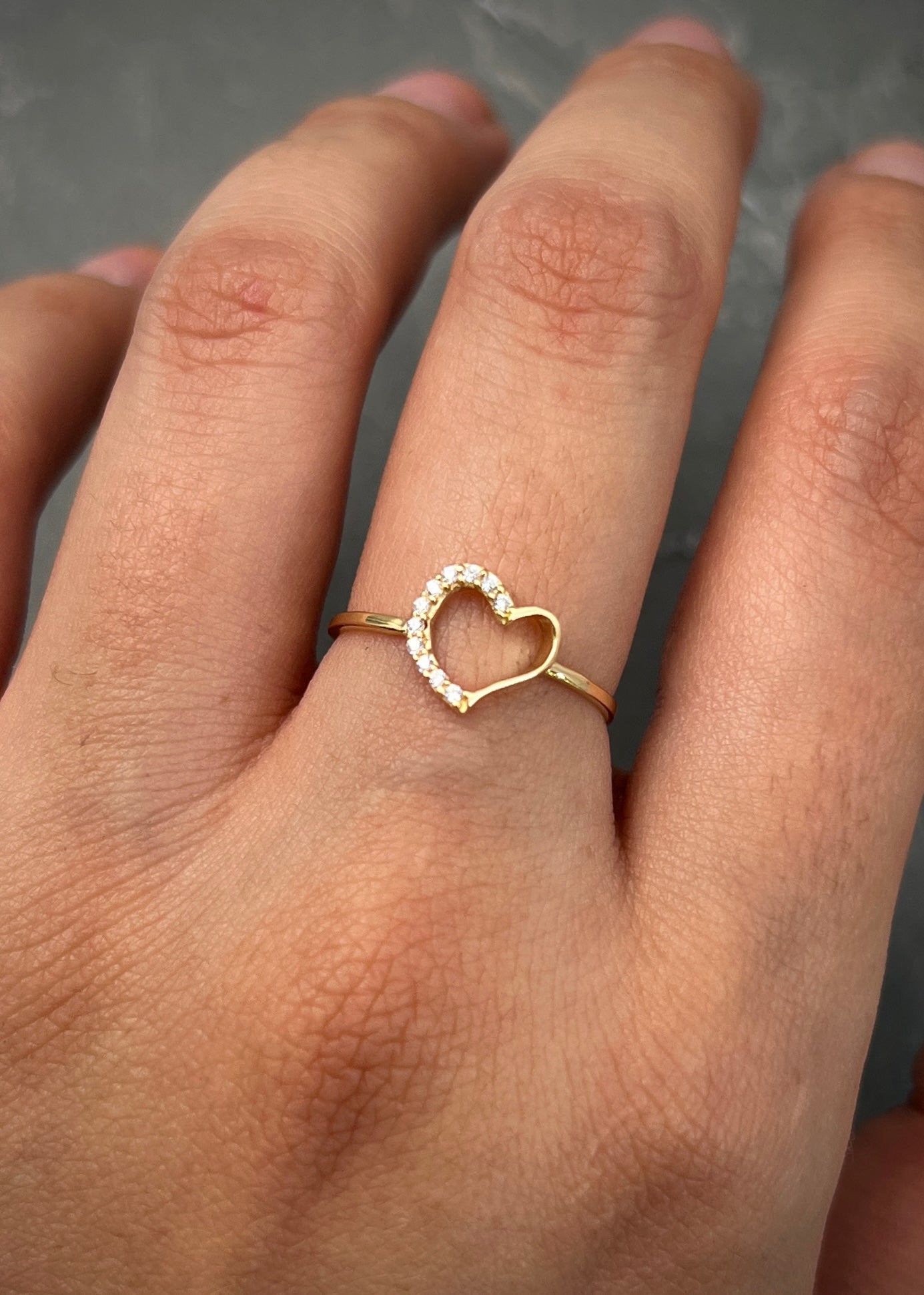 Anillo corazon con swarovski blanco 0.9gr / TALLA 5 3/4 / Oro Amarillo Nac M