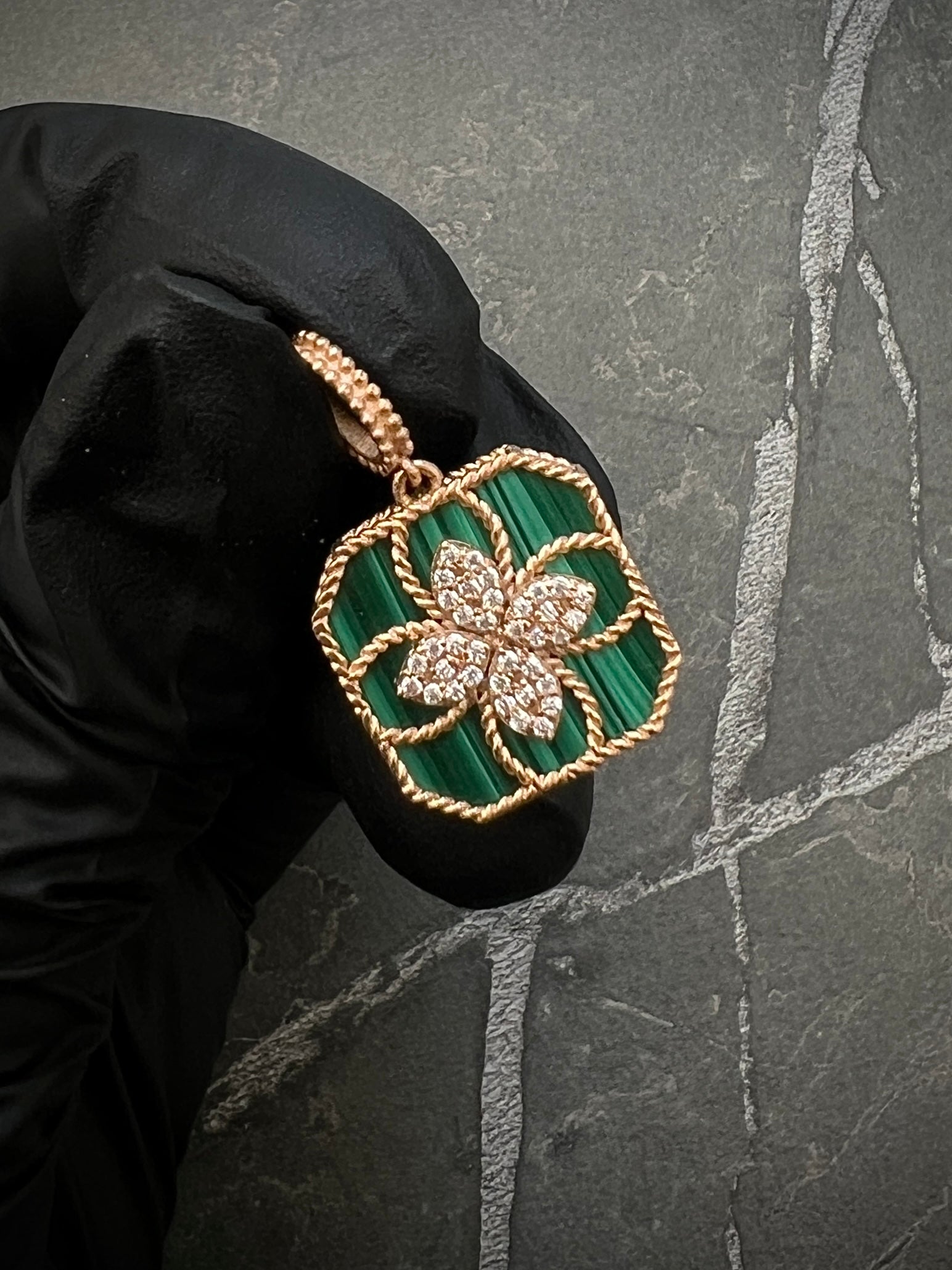 Dije lucky clover 2.4gr / 2.5cm / Oro Rosado Nac B