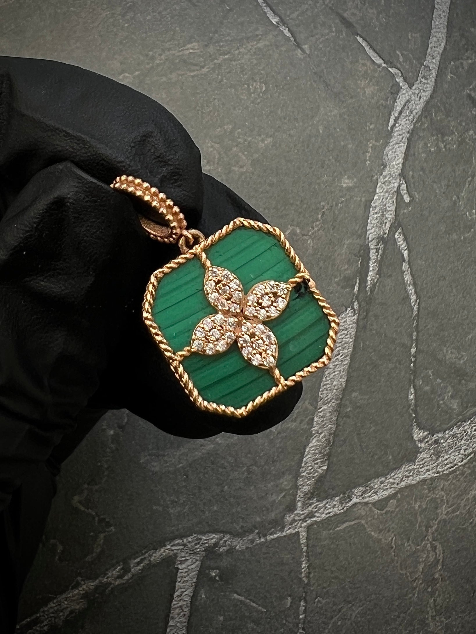 Dije lucky clover 2.25gr / 2.5cm / Oro Rosado Nac B