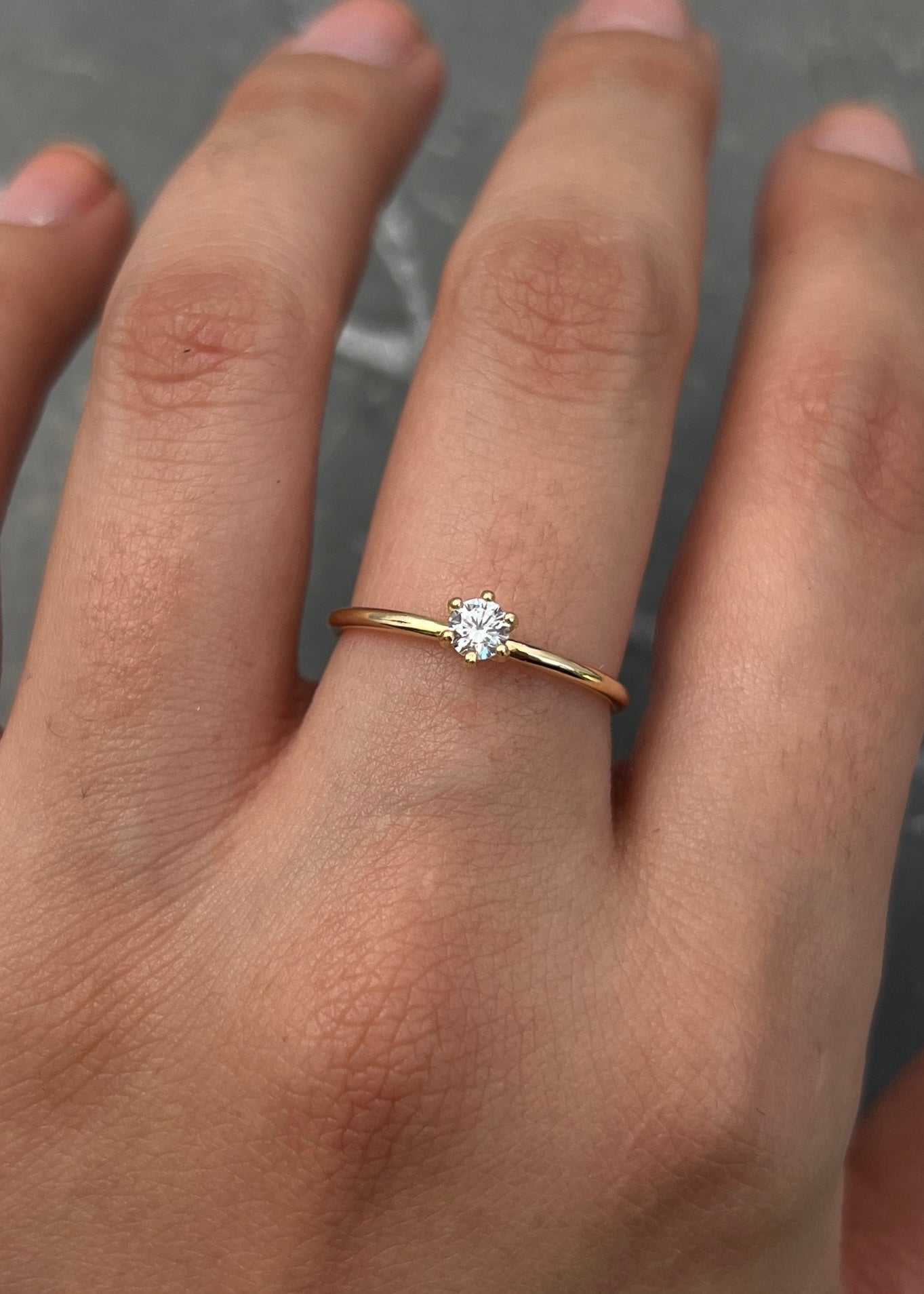 Solitario con swarovski blanco 1.6gr / TALLA 6 / Oro Amarillo Nac M
