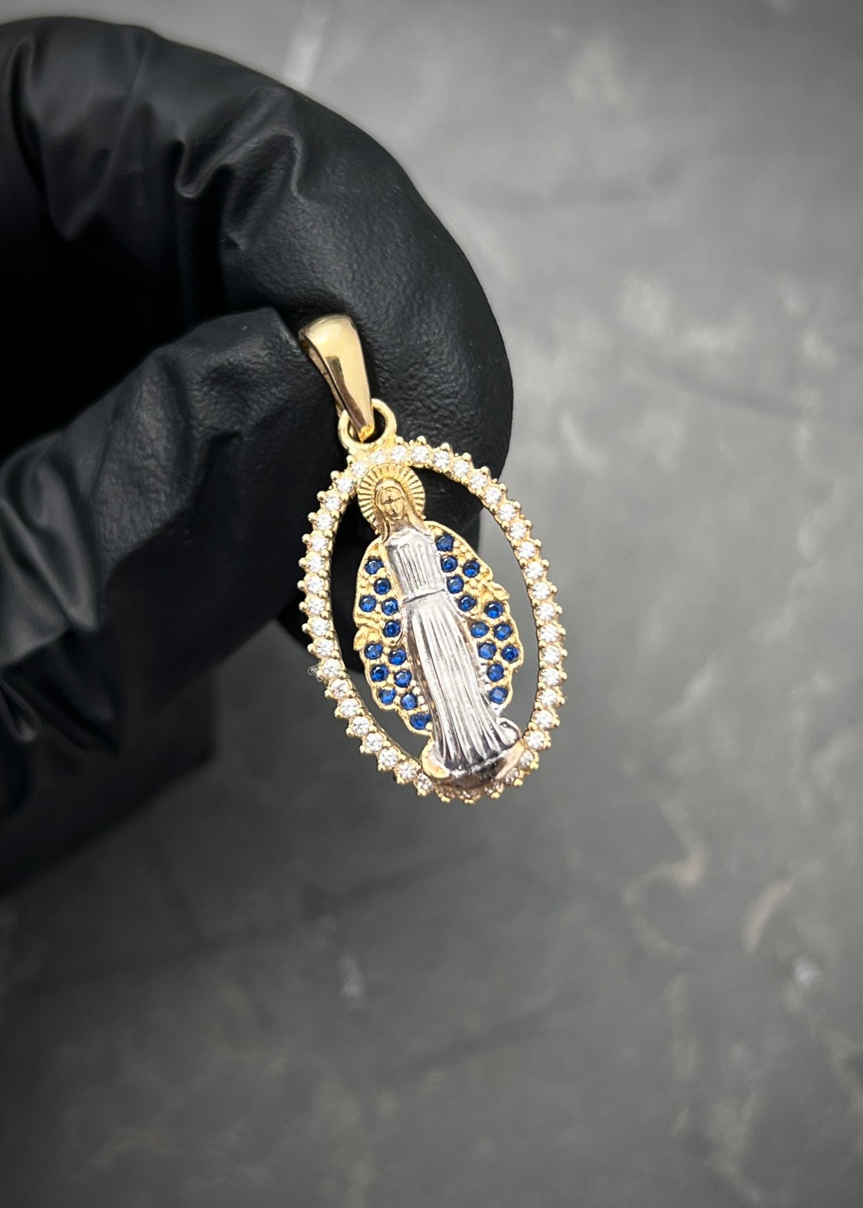 Dije virgen de la milagrosa 2.95gr / Largo 3cm / Oro Amarillo Nac B