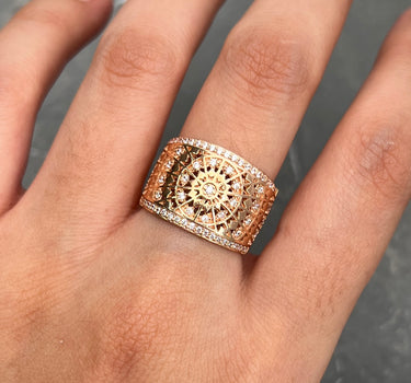 Anillo tipo mandala con swarovski blanco 6.85gr / TALLA 6 1/4 / Oro Rosado Nac B