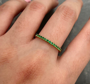 Anillo con swarovski verde 2.95gr / TALLA 7 / Oro Amarillo Nac B