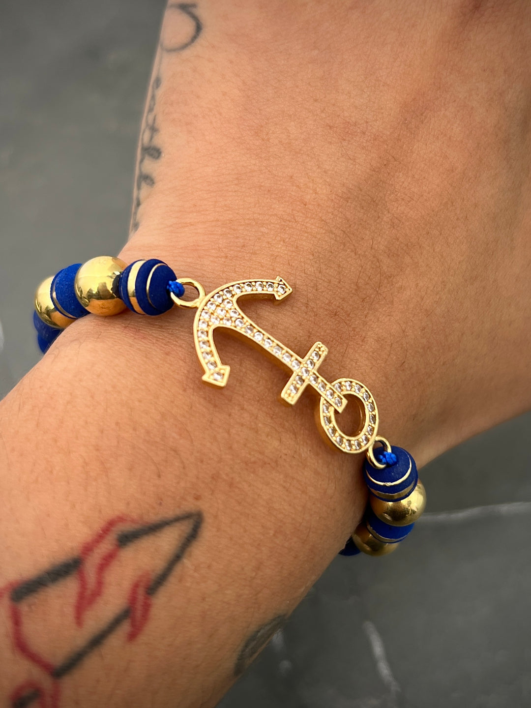 Pulsera en hilo azul con neopreno 4.6gr — Oro Amarillo