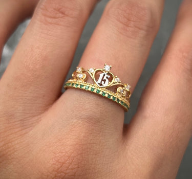 Anillo corona de 15s con swarovski blanco y verde 2.1gr / TALLA 5 3/4 / Oro Amarillo Nac M