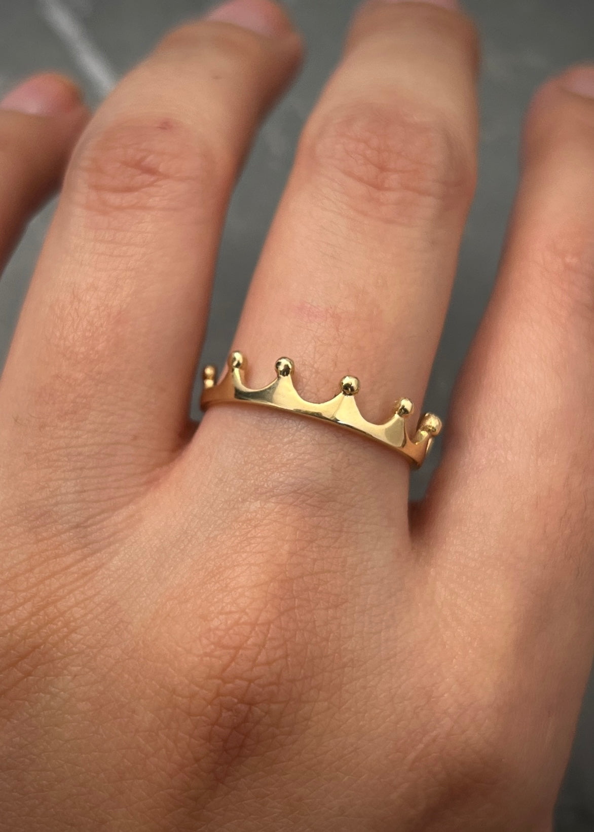 Anillo corona 1.9gr / TALLA 7 1/2 / Oro Amarillo Nac B
