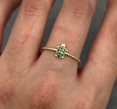 Anillo tortuga con swarovski verde 1.25gr / TALLA 8 / Oro Amarillo Nac B