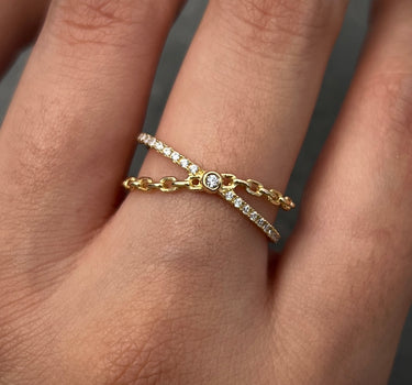 Anillo con swarovski blanco 1.7gr / TALLA 6 1/2 / Oro Amarillo Nac M