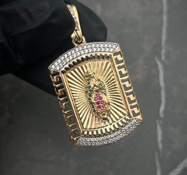 Dije Placa Virgen De GUADALupe CON SWarovski 7.9gr / Largo 4.3cm / Oro Amarillo Nac P