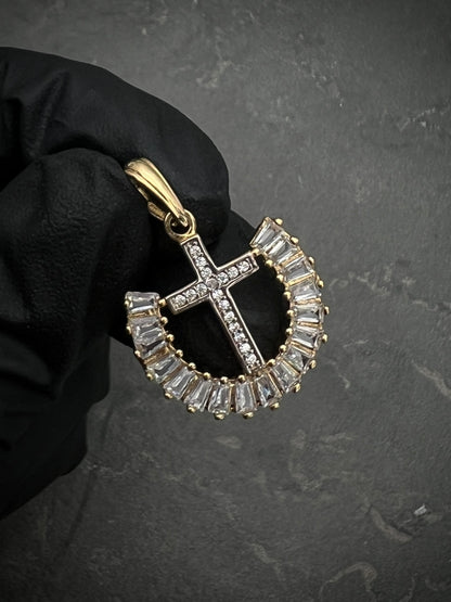 Dije de cruz con swarovski blanco 3.45gr / 2.7cm / Oro Amarillo Nac B
