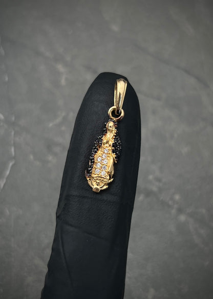 Dije virgen de guadalupe con swarovski negro 1.45gr / Largo 2.4cm / Oro Amarillo Nac B