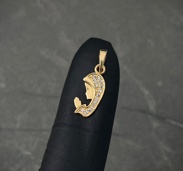 Dije virgen maria con swarovski blanco 0.7gr / Largo 2cm / Oro Amarillo Nac M