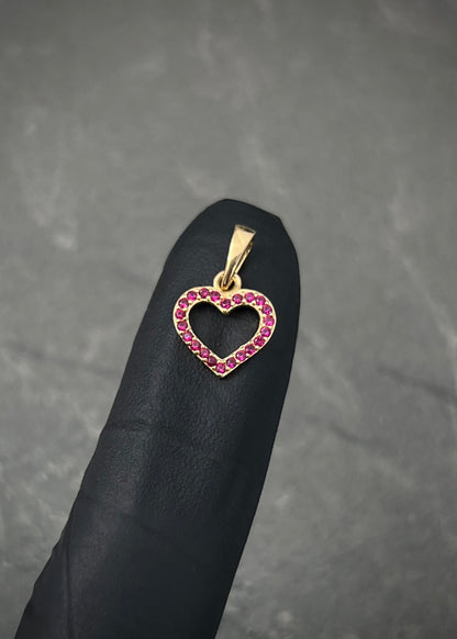 Dije corazon con swarovski fucsia 0.6gr / Largo 1.5cm / Oro Amarillo Nac B