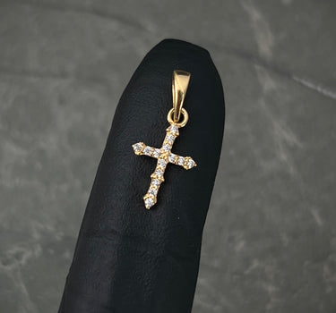 Dije cruz con swarovski blanco 0.5gr / Largo 1.8cm / Oro Amarillo Nac B