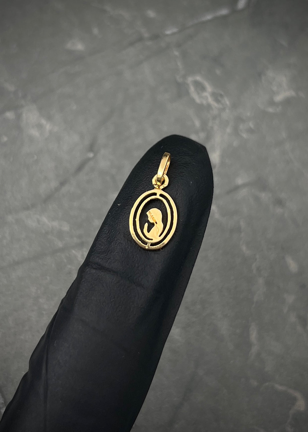 Dije virgen maria 0.6gr / Largo 1.7cm — Oro Amarillo