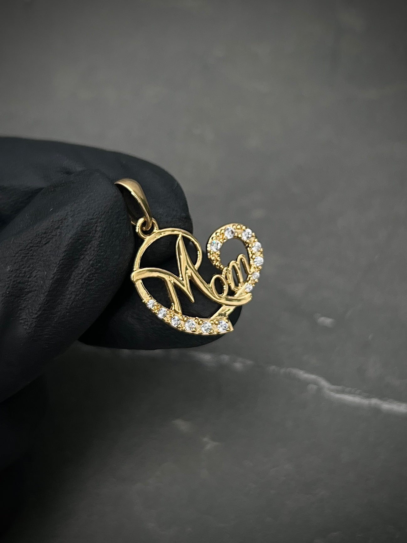 Dije corazon de mamà con swarovski blanco 2.15gr / 2.5cm / Oro Amarillo Nac M