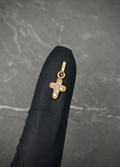 Dije cruz con swarovski blanco 0.45gr / Largo 1.5cm / Oro Amarillo Nac P