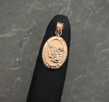 Dije arcangel san miguel 1.15gr / Largo 2.6cm / Oro Rosado Nac M