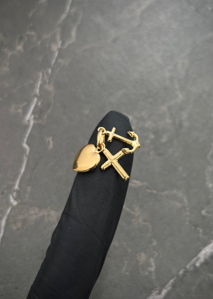 Dije de las tres gracias 1gr / 1.9cm / 9.3mm — Oro Amarillo