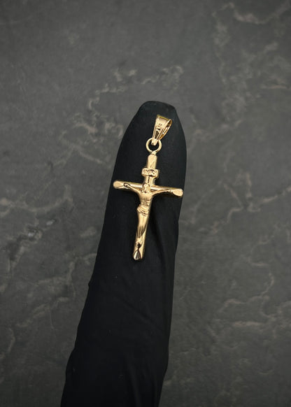 Dije cruz 0.7gr / Largo 2.7cm / Oro Amarillo Nac M