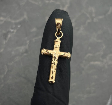Dije cruz con cristo 0.7gr / Largo 2.9cm / Oro Amarillo Nac B