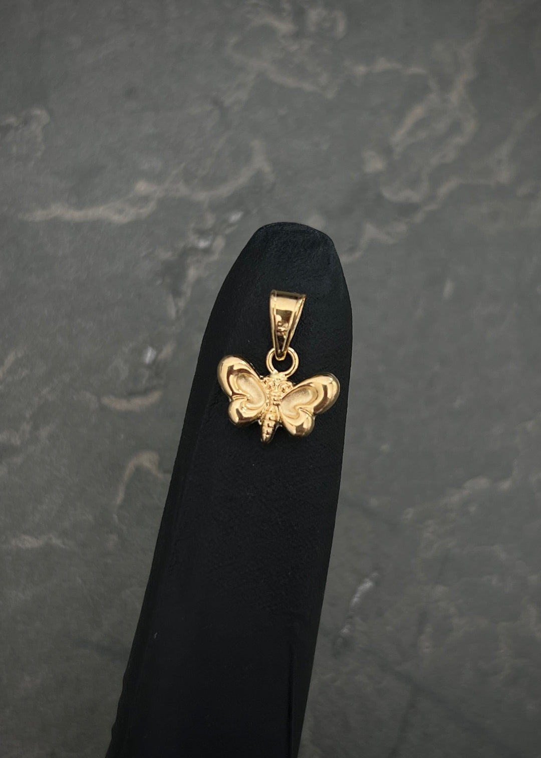 Dije mariposa 0.45gr / Largo 1.3cm — Oro Amarillo