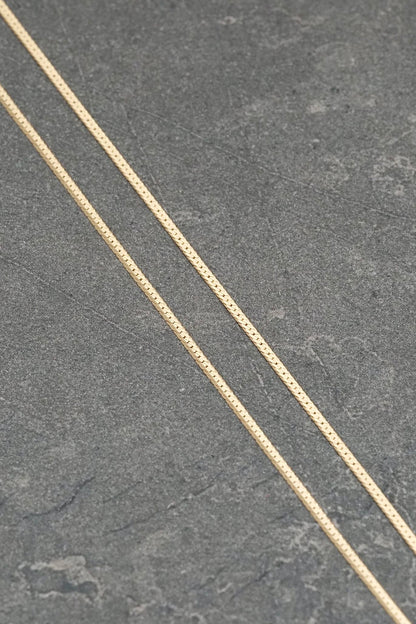 Cadena mini serpiente 1.4gr / Largo 45cm — Oro Amarillo