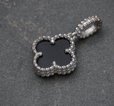 Dije lucky clover 1gr / 1.5cm / Oro Blanco Nac M
