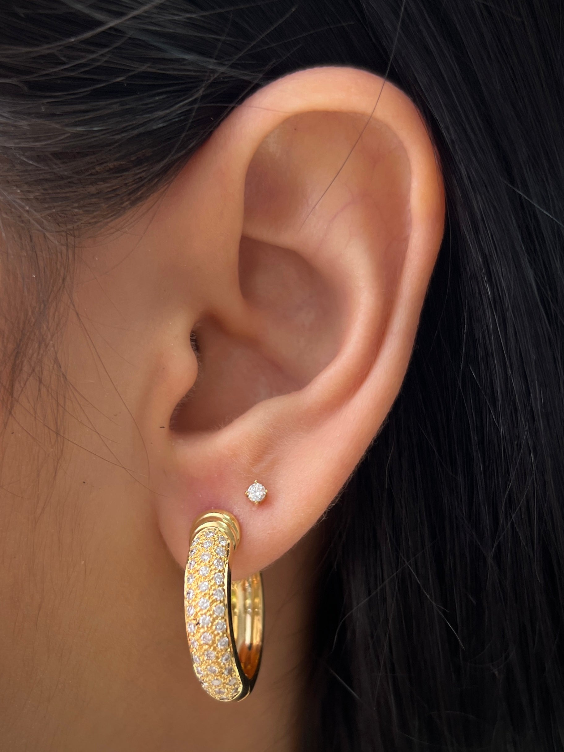 Candongas con 80pts de diamante blanco 11.7gr / 2.3cm / Oro Amarillo (Joya) M