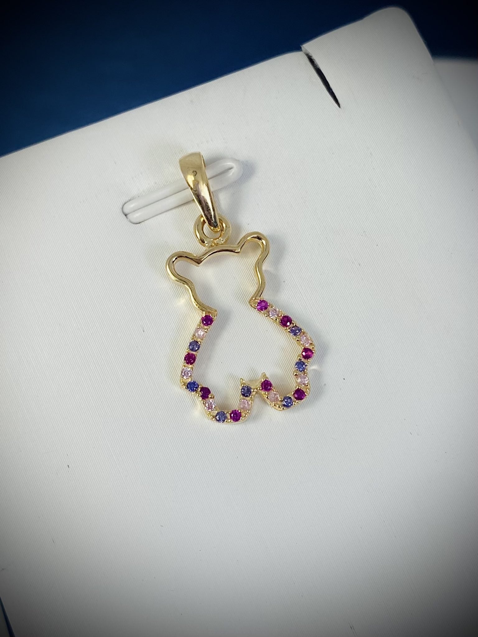Dije silueta de oso con swarovski 1.45gr / 2.7cm / Oro Amarillo Nac B