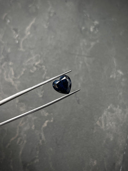 Moissanita De Corazon Azul Con 50Pts Largo 0.5cm / (Joya) B