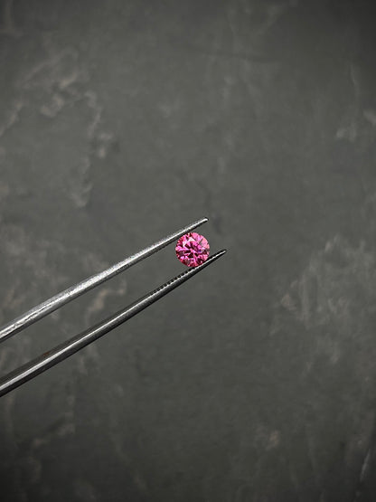 Moissanita Redonda Rosada Con 50Pts Largo 0.5cm /  (Joya) B