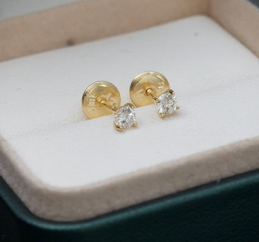 Topos Con 10Pts De Diamante Blanco 0.5gr / Oro Amarillo (Joya) P