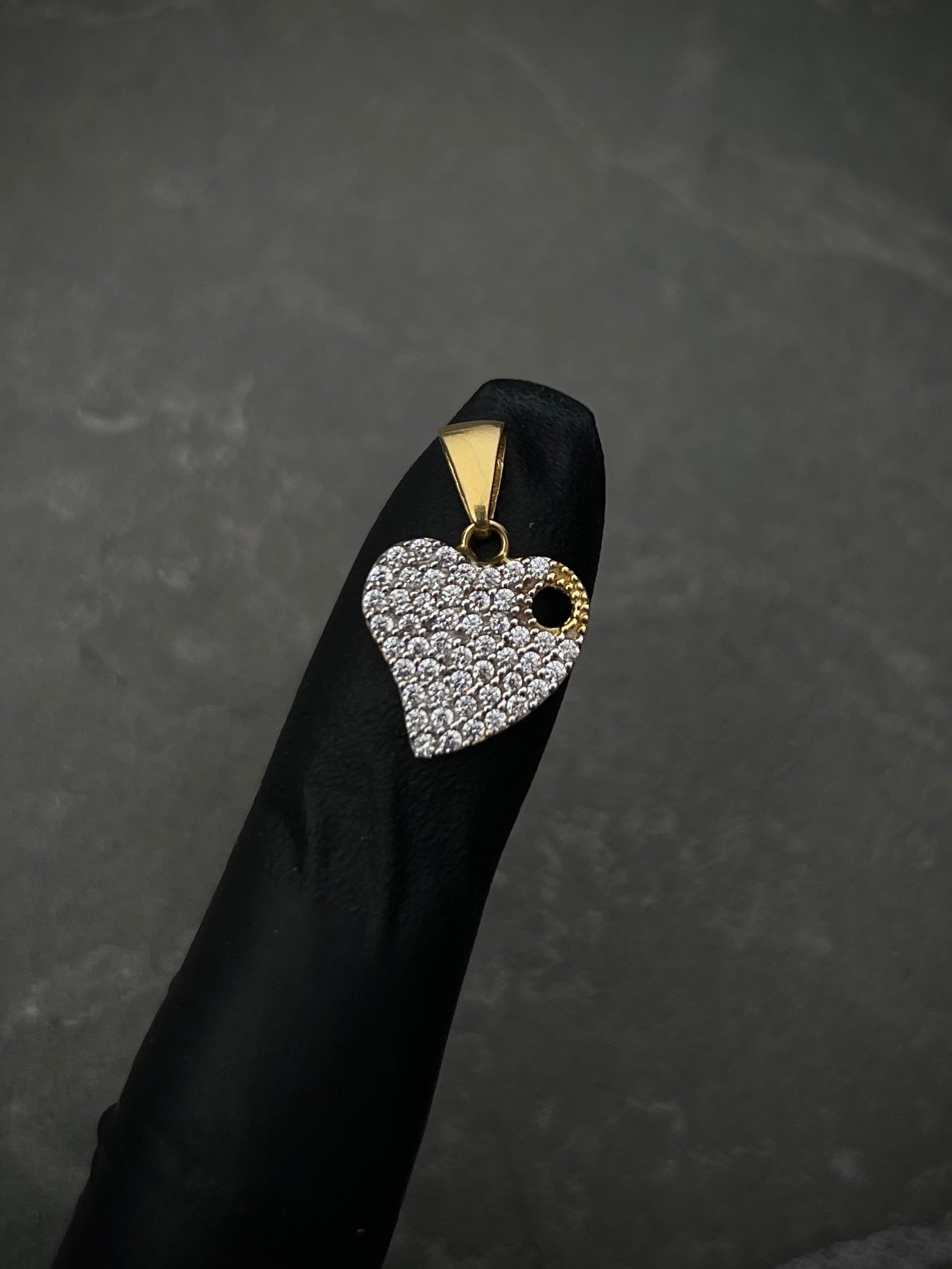 Dije corazon con swarovski blanco 1.8gr / Largo 1.9cm / Oro Amarillo italy +3 B