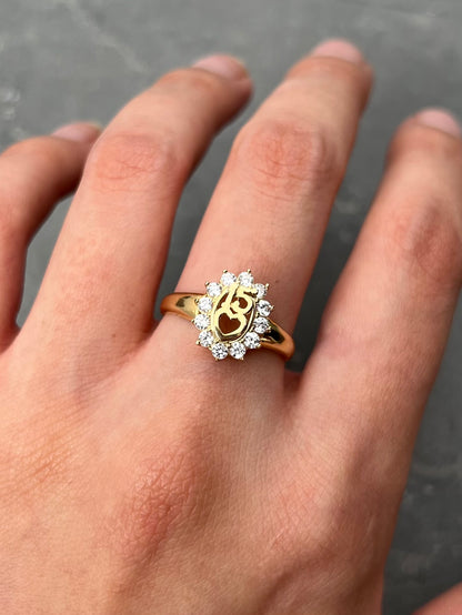 Anillo 15s con swarovski blanco 2.4gr / Talla 6 3/4 / Oro Amarillo Nac B