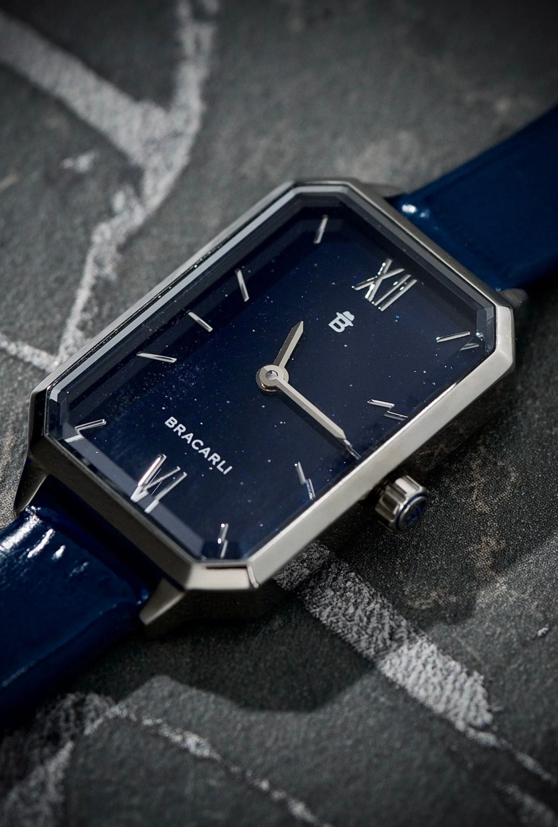 Reloj BRACARLI AZUL Colección Arte. Hecho En Suiza*
