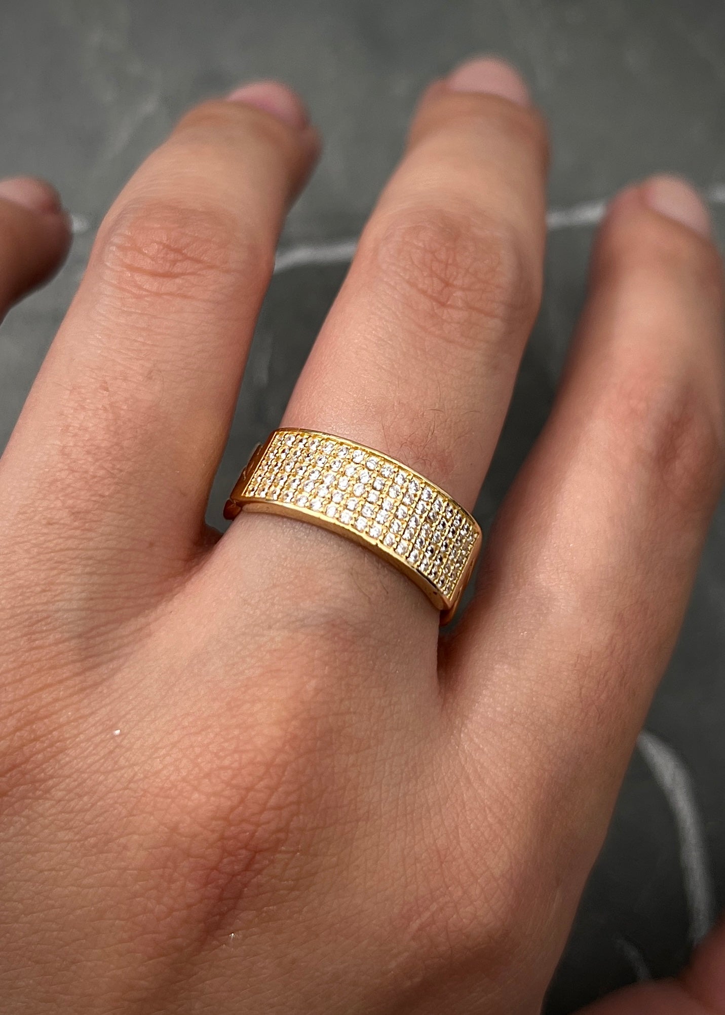 Anillo cubano con swarovski blanco 5.75gr / TALLA 7 1/4 / Oro Amarillo Nac B