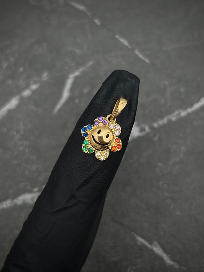 Dije De FLOR CON SWArovski Multicolor 0.9gr / Largo 1.6cm — Oro Amarillo